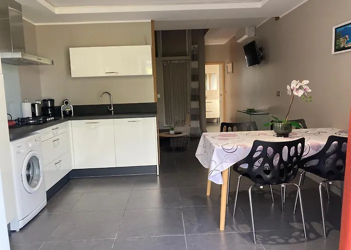 Дом отдыха Maison Vue A 5 Minutes A Pied De La Vieille De Vecchio